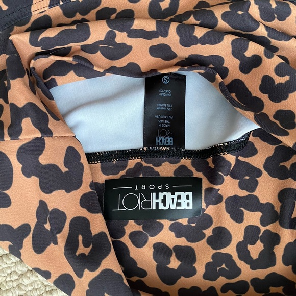 Beach Riot leopard leggings - Picture 2 of 4